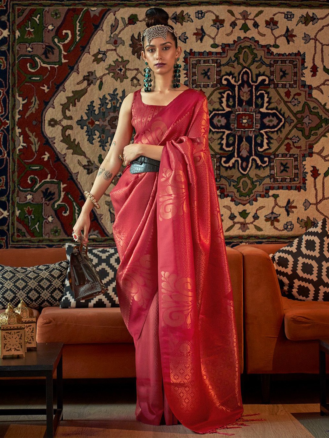 

Ishin Woven Design Zari Banarasi Saree, Red