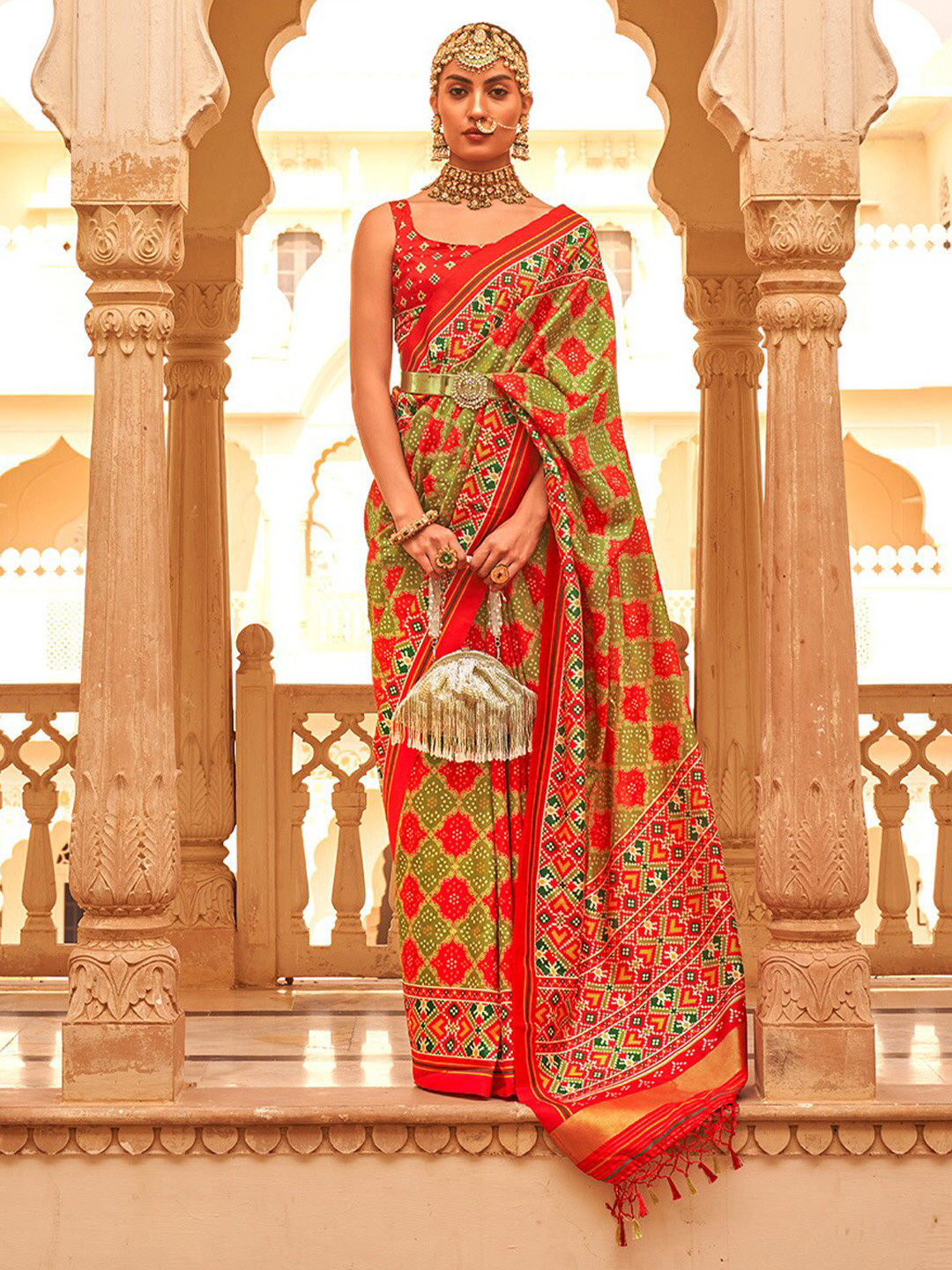 

Ishin Woven Design Zari Banarasi Saree, Green