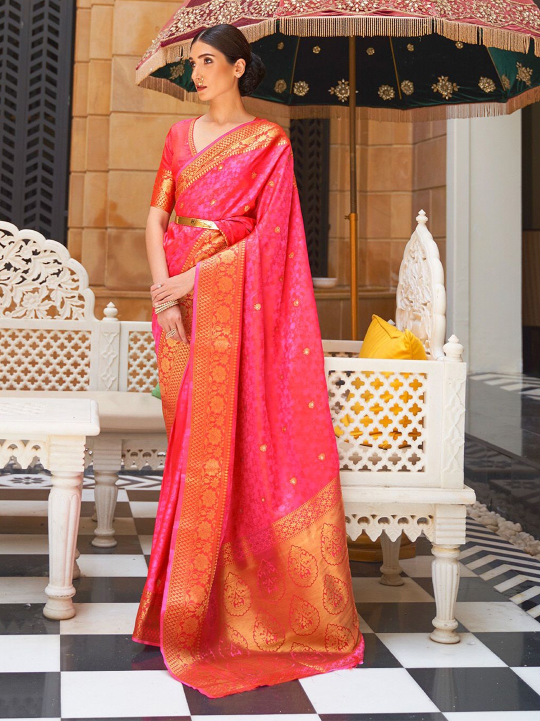 

Ishin Woven Design Zari Banarasi Saree, Pink