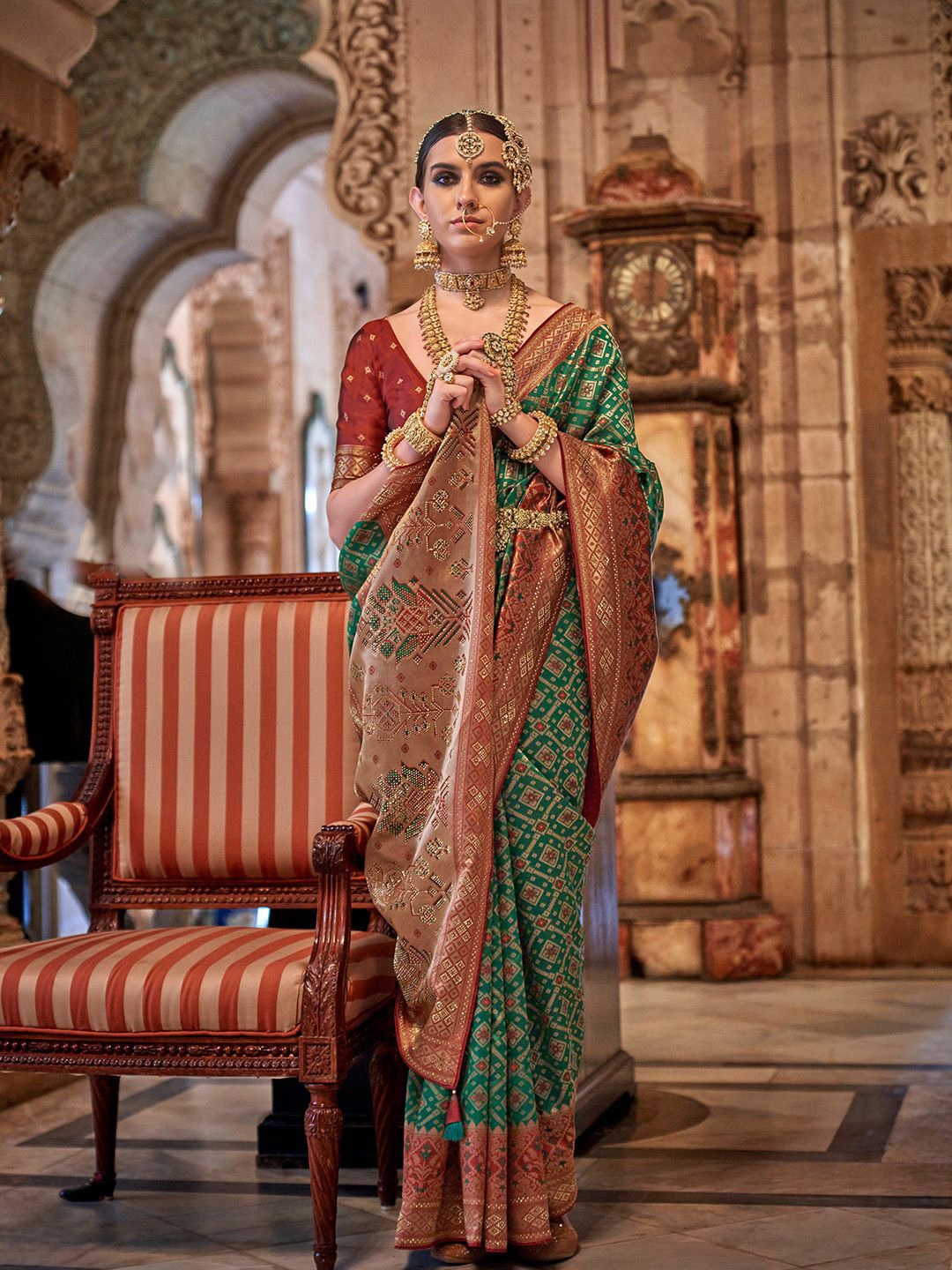 

Ishin Woven Design Banarasi Saree With Blouse Piece, Green