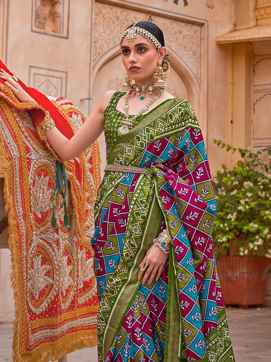 

Ishin Woven Design Zari Banarasi Saree, Green
