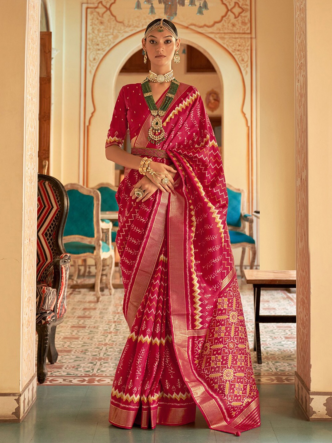 

Ishin Woven Design Banarasi Saree, Red