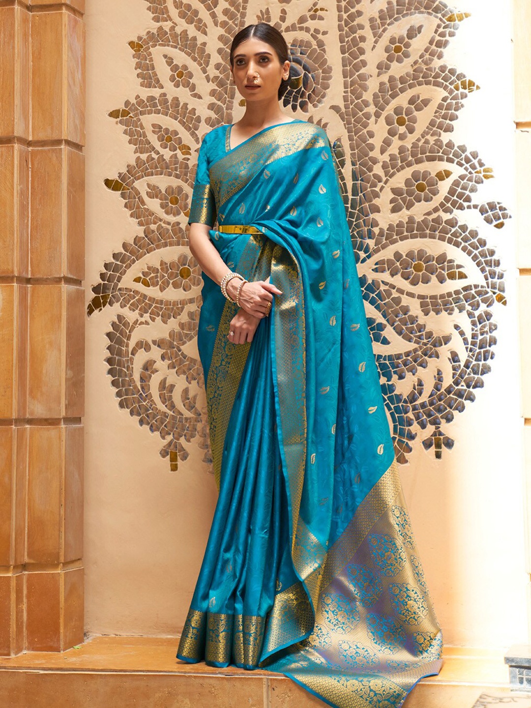 

Ishin Woven Design Zari Banarasi Saree, Turquoise blue