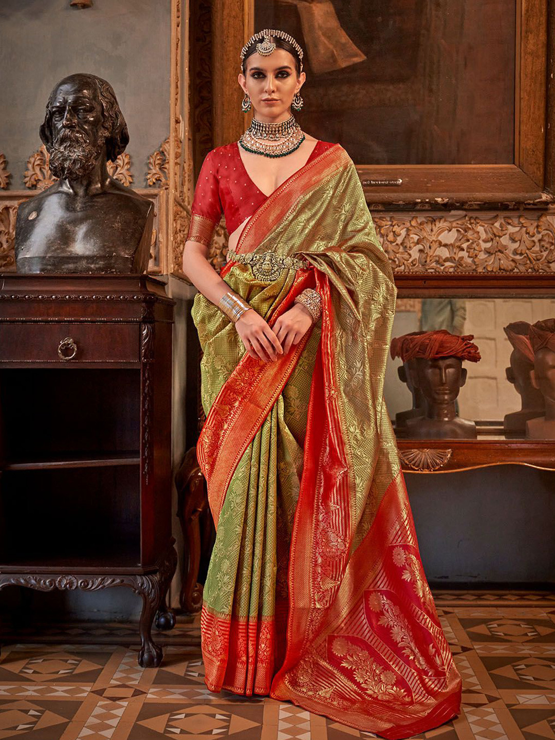 

Ishin Ethnic Motifs Woven Design Zari Banarasi Saree, Green