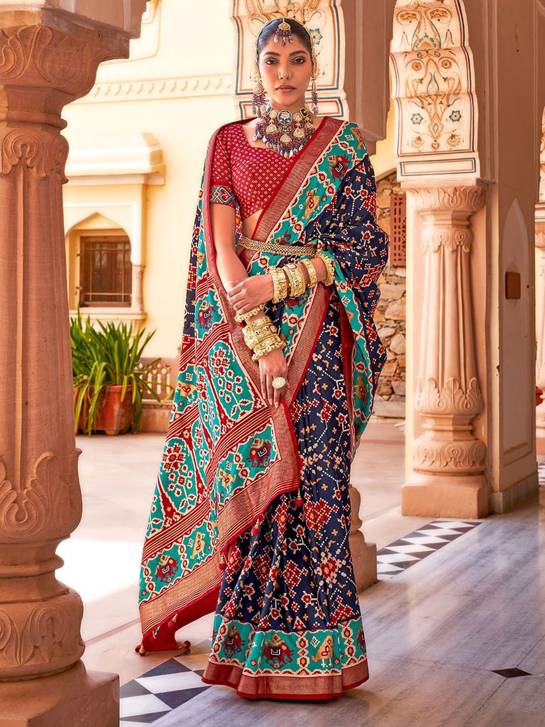 

Ishin Woven Design Zari Banarasi Saree, Blue