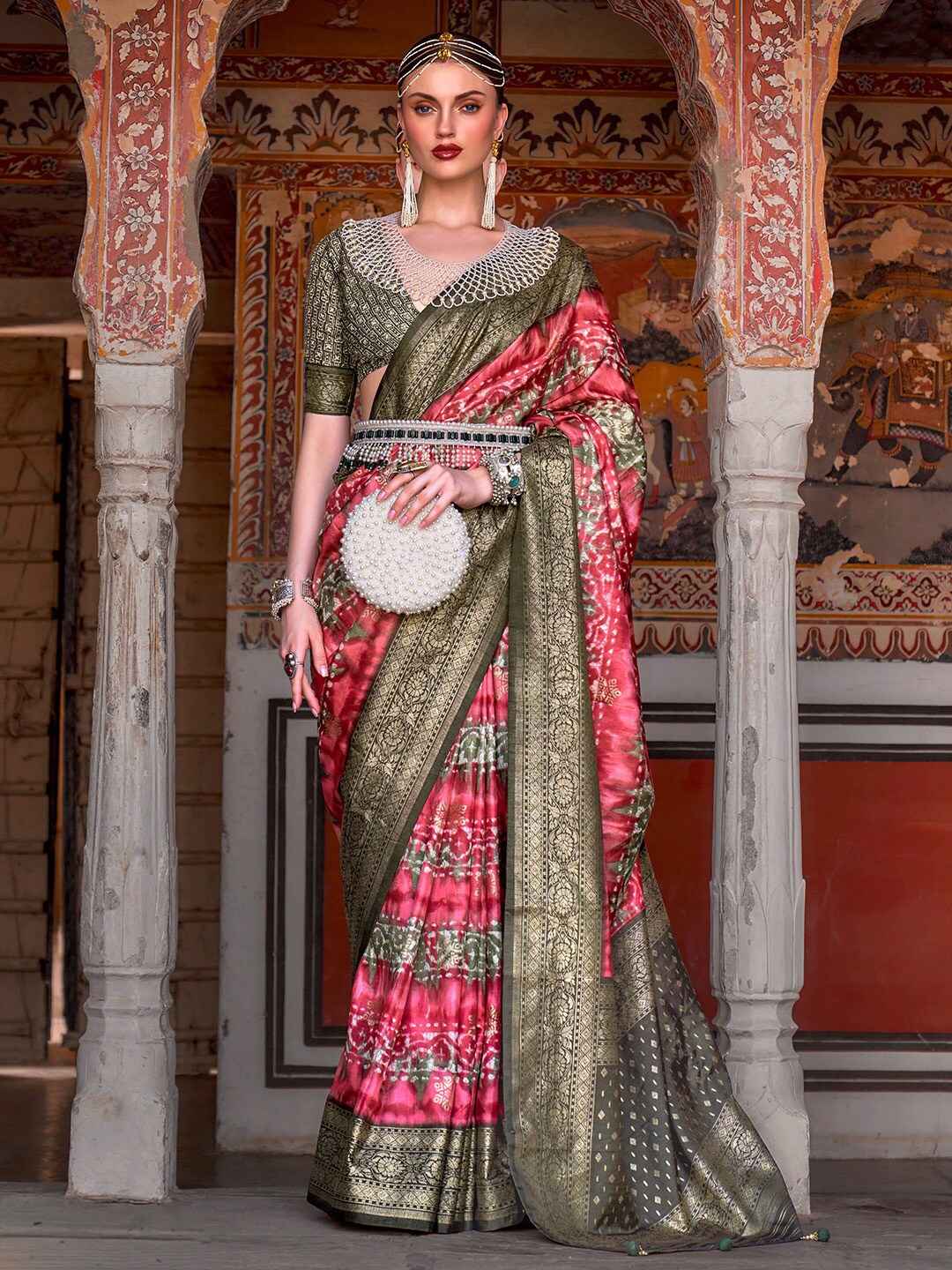 

Ishin Woven Design Banarasi Saree, Red
