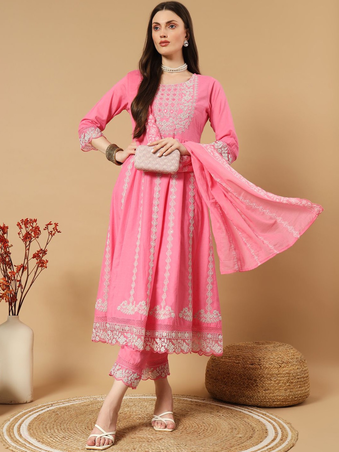 

IkDaiya Women Ethnic Motifs Embroidered Regular Pure Cotton Kurta with Trousers & Dupatta, Pink