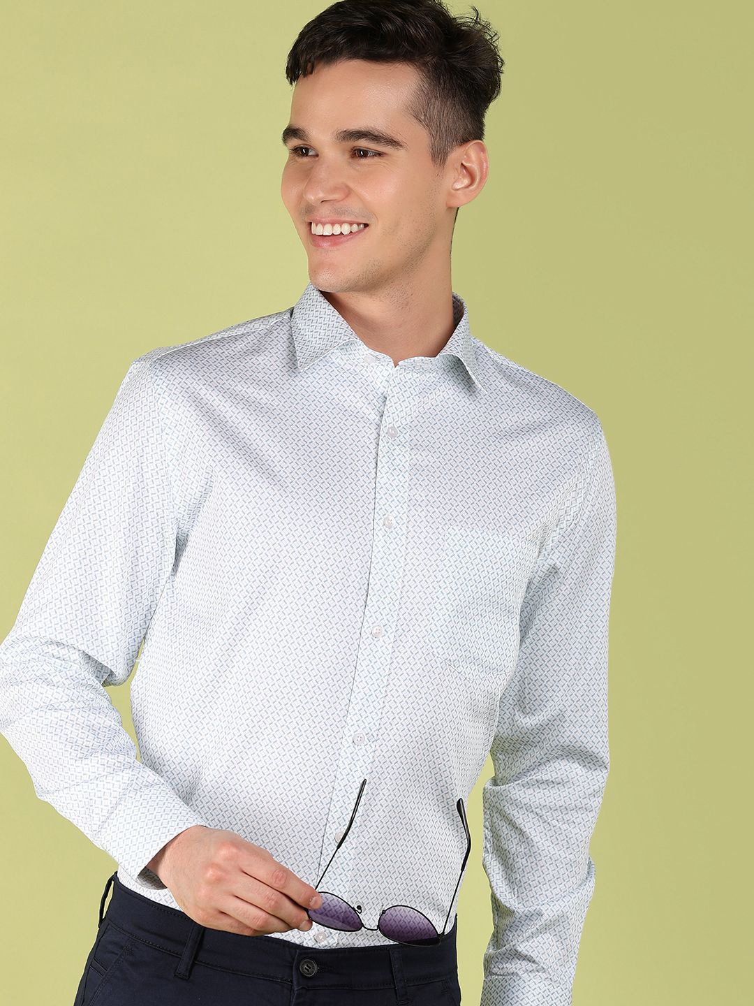 

J White by Vmart Men Micro Ditsy Printed Opaque Party Shirt