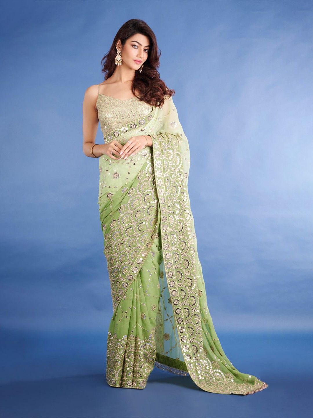 

TEEYA CREATION Floral Embroidered Saree, Lime green