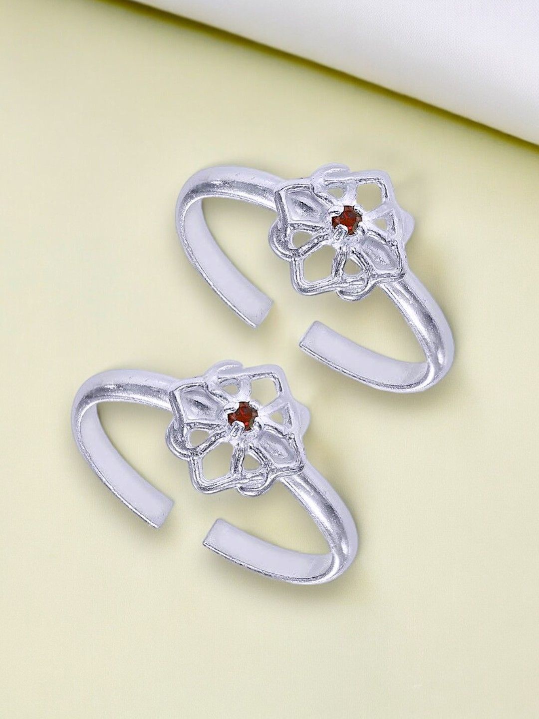 

Taraash Set Of 2 Sterling Silver Toe Rings