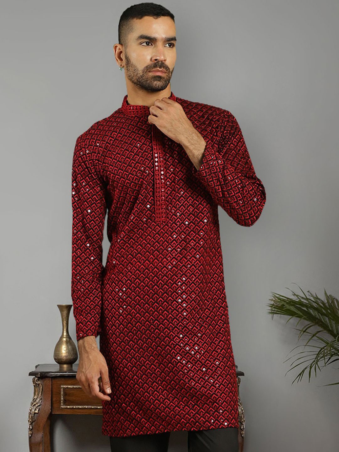 

Jompers Men Solid Flared Sleeves Thread Work Kurta, Black