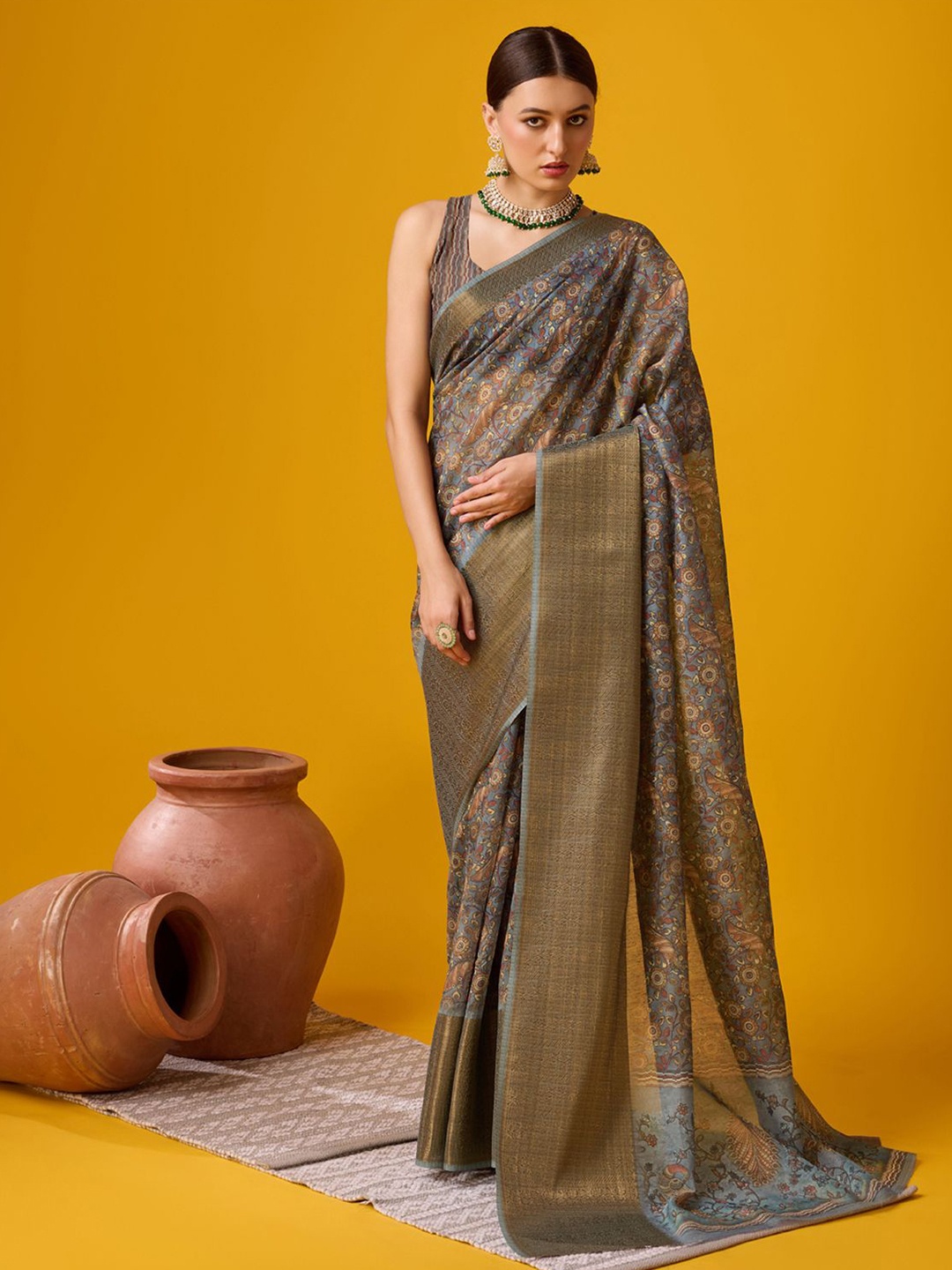 

Fashion Petals Floral Zari Tussar Saree, Grey