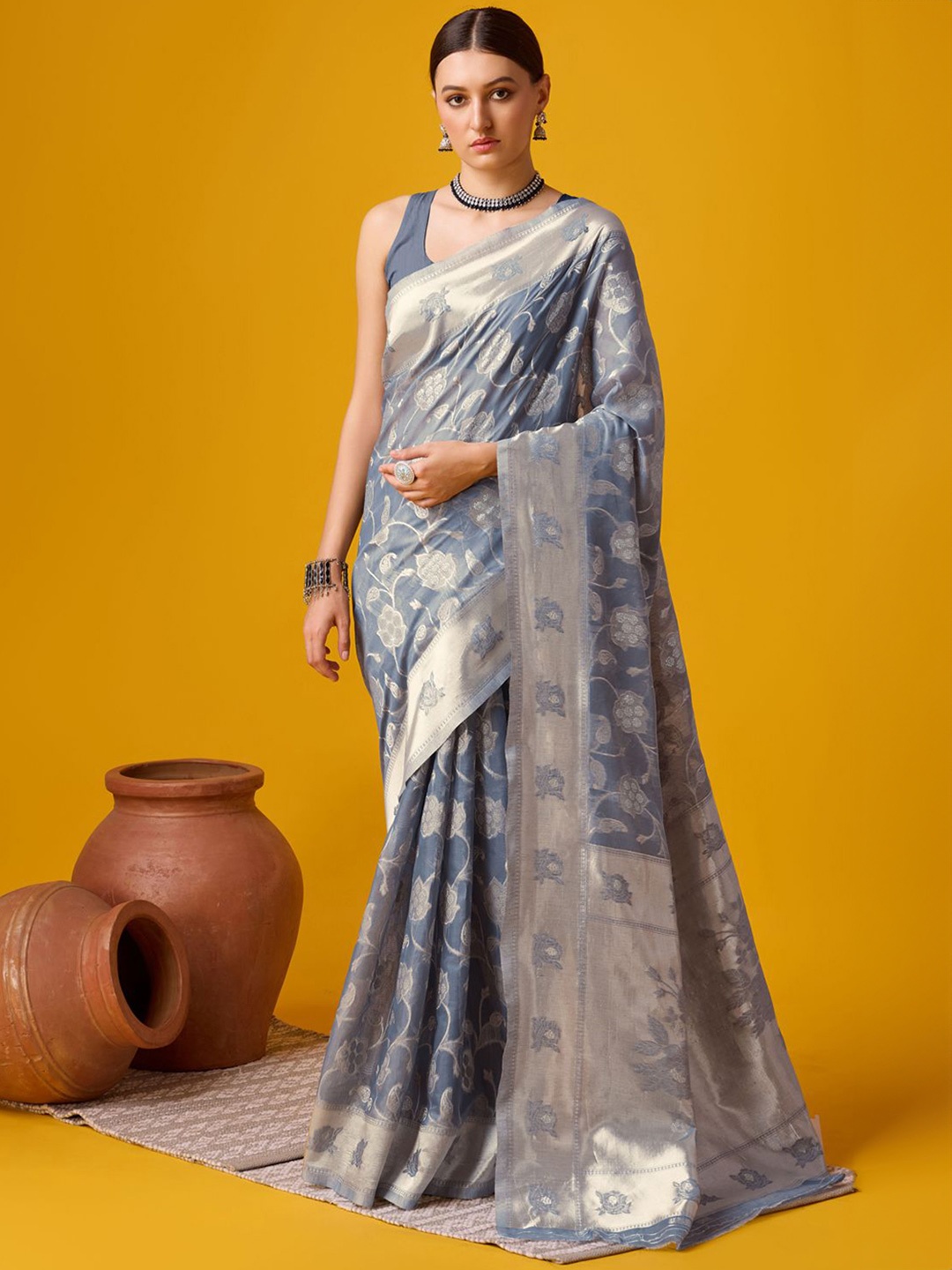 

Fashion Petals Zari Woven Design Tussar Saree, Grey