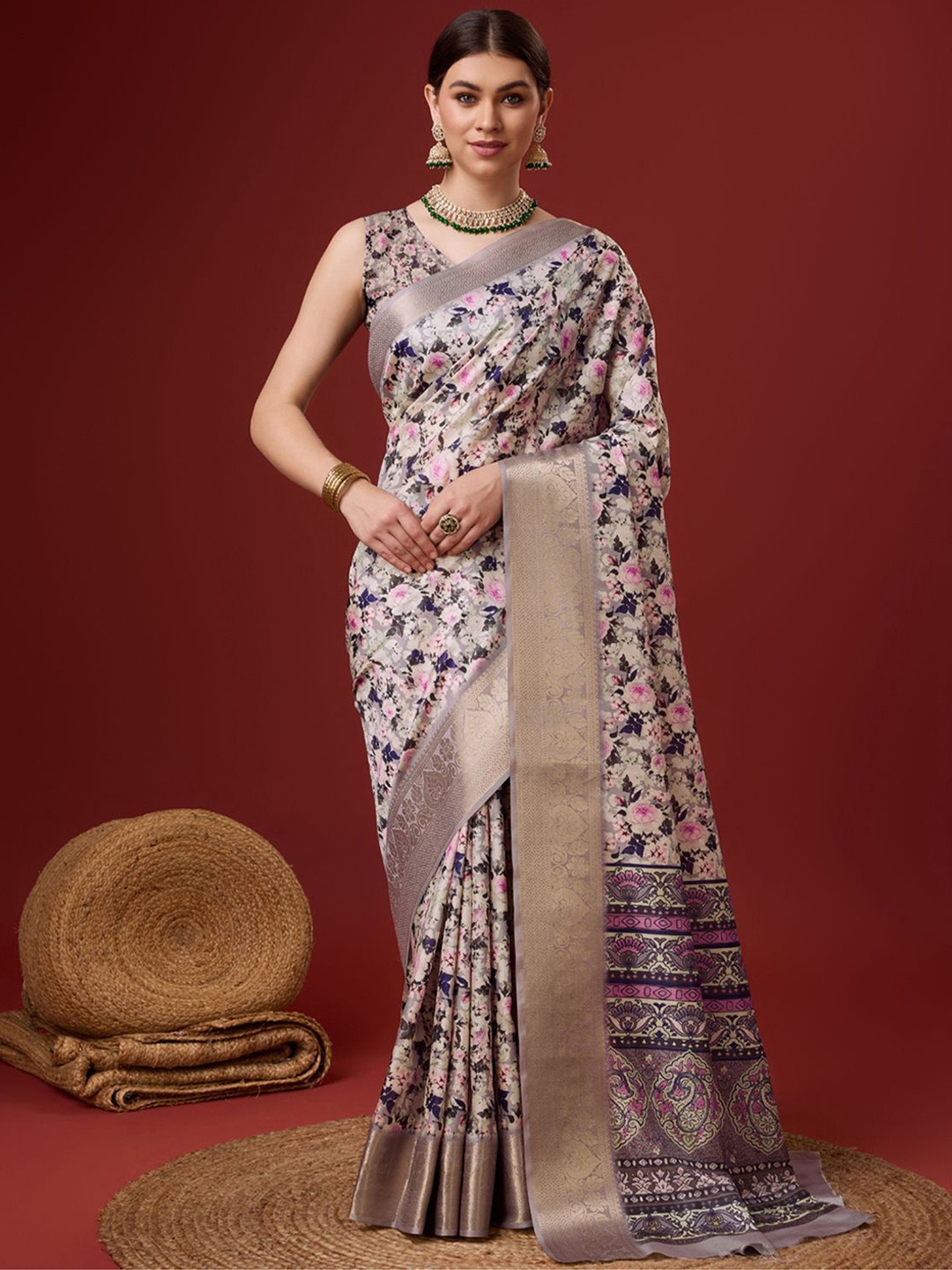 

Fashion Petals Floral Zari Tussar Saree, Off white