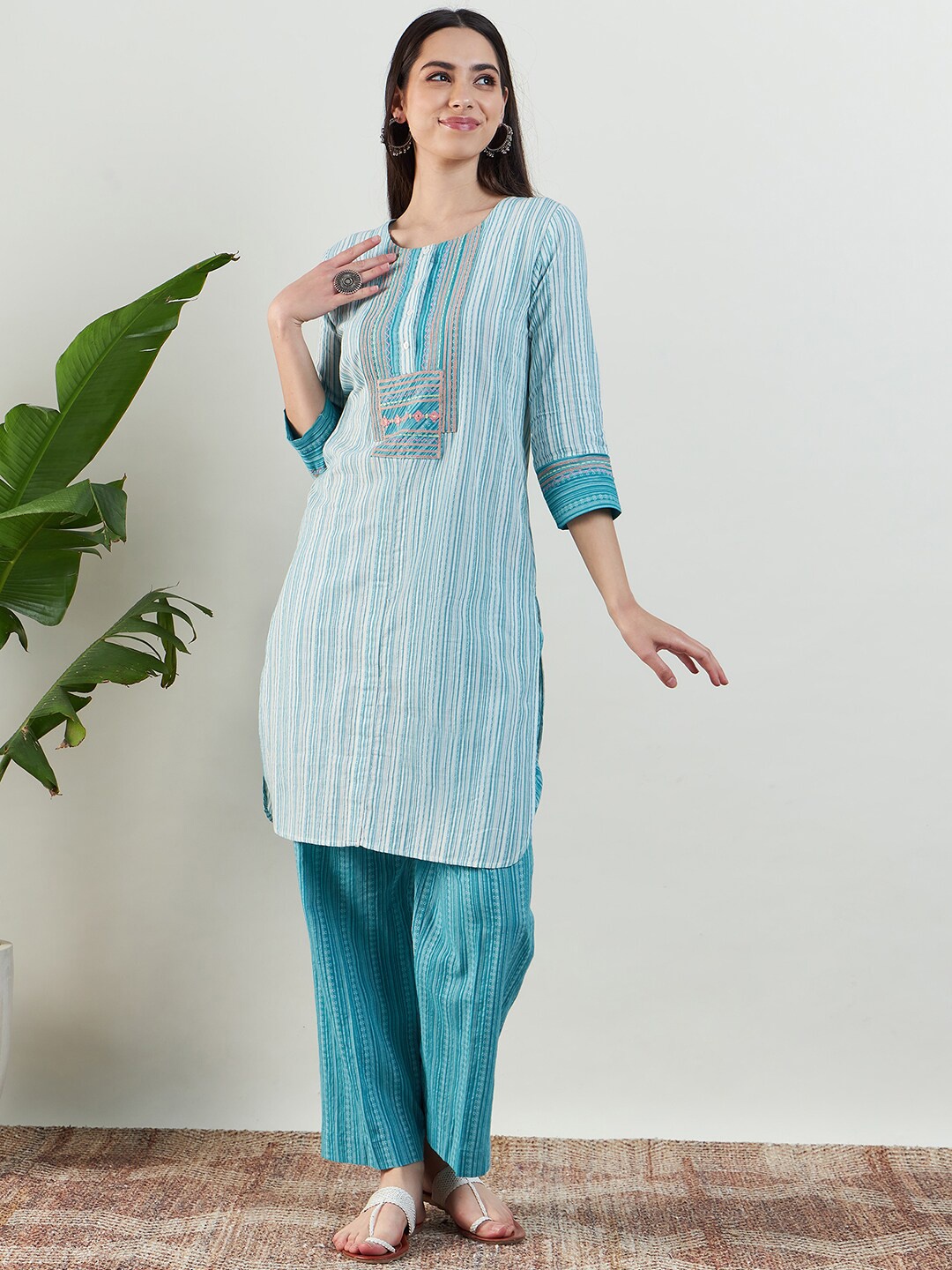 

STADO Women Ethnic Motifs Striped Regular Kurta with Trousers, Green