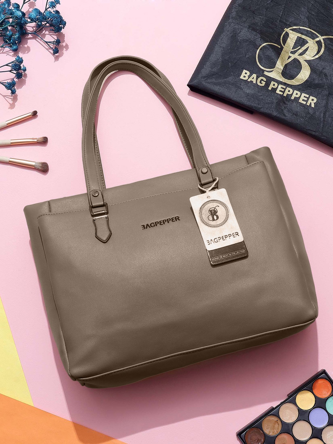 

Bag Pepper Colourblocked PU Bucket Shoulder Bag with Applique, Olive
