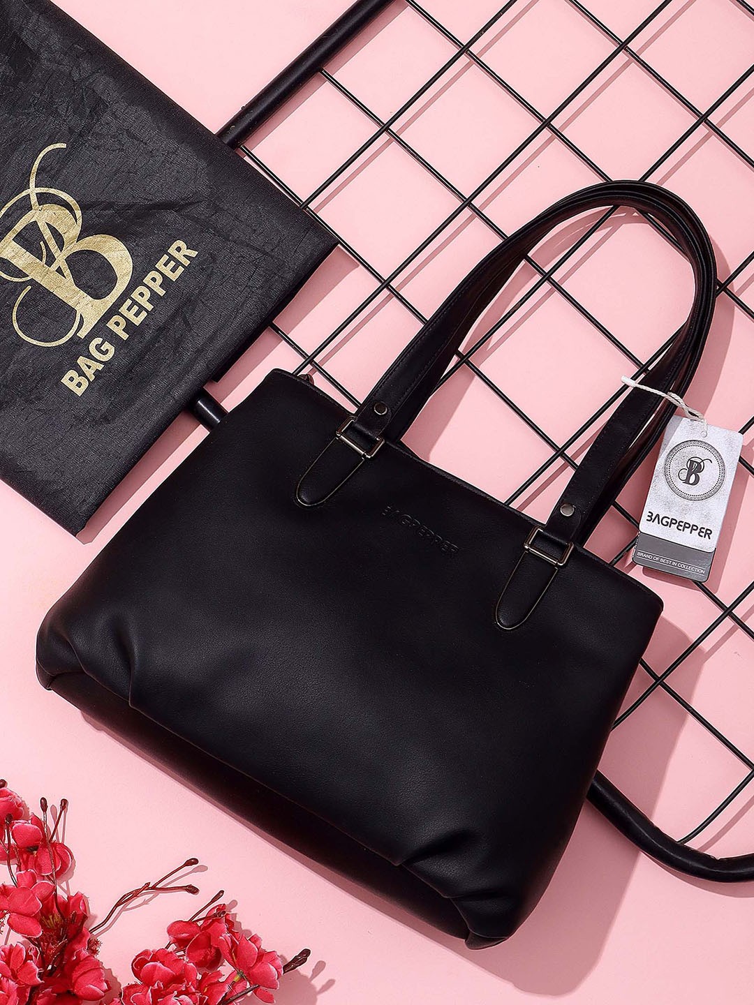 

Bag Pepper PU Bucket Hobo Bag with Applique, Black