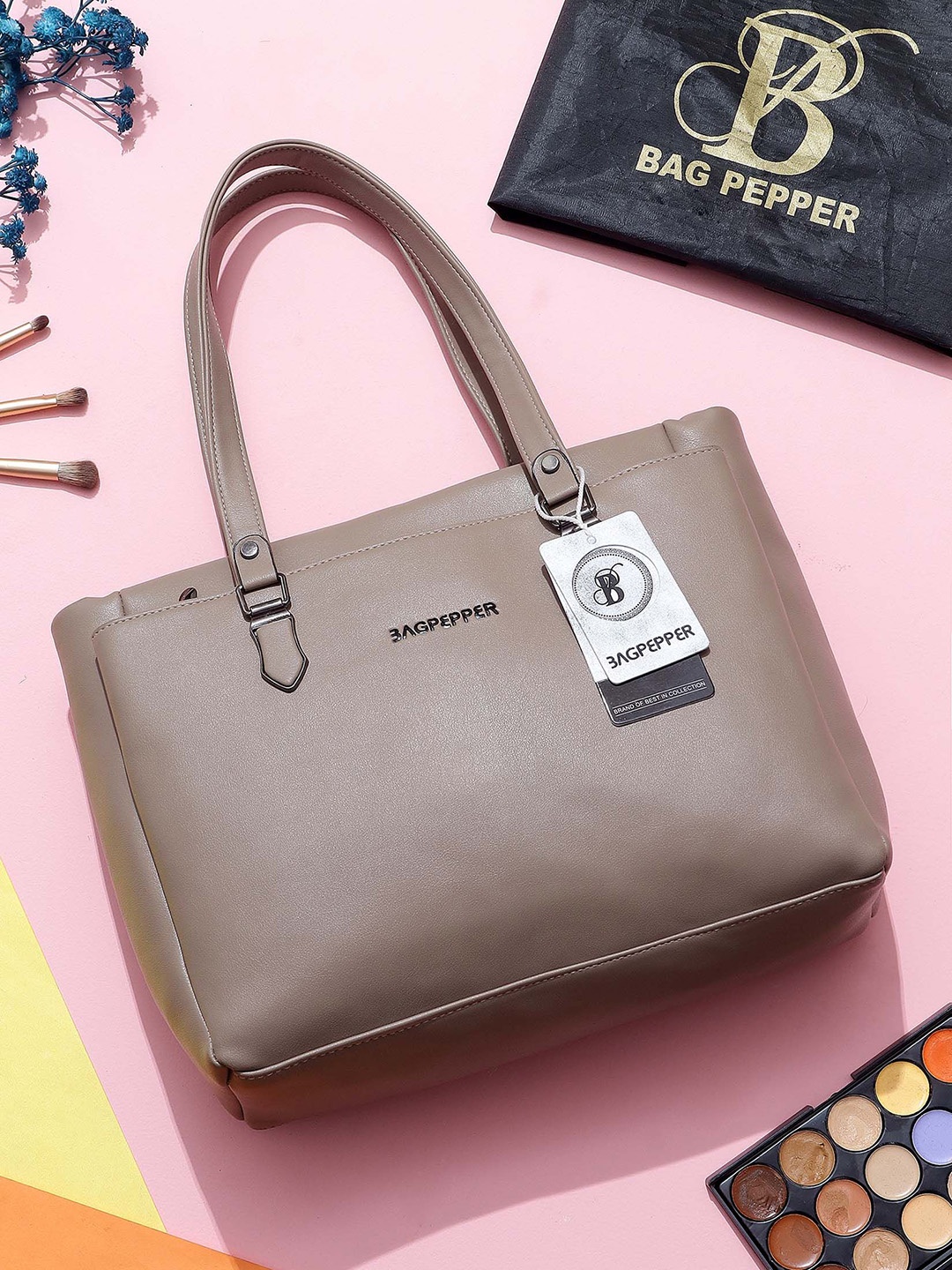 

Bag Pepper Colourblocked PU Bucket Hobo Bag with Applique, Beige