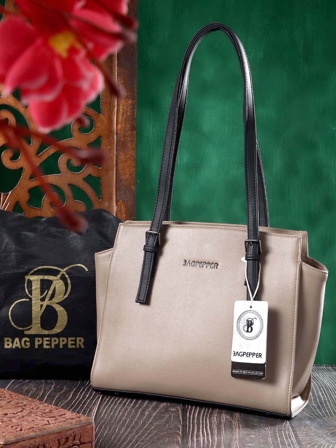 

Bag Pepper Embellished PU Structured Handheld Bag with Cut Work, Beige