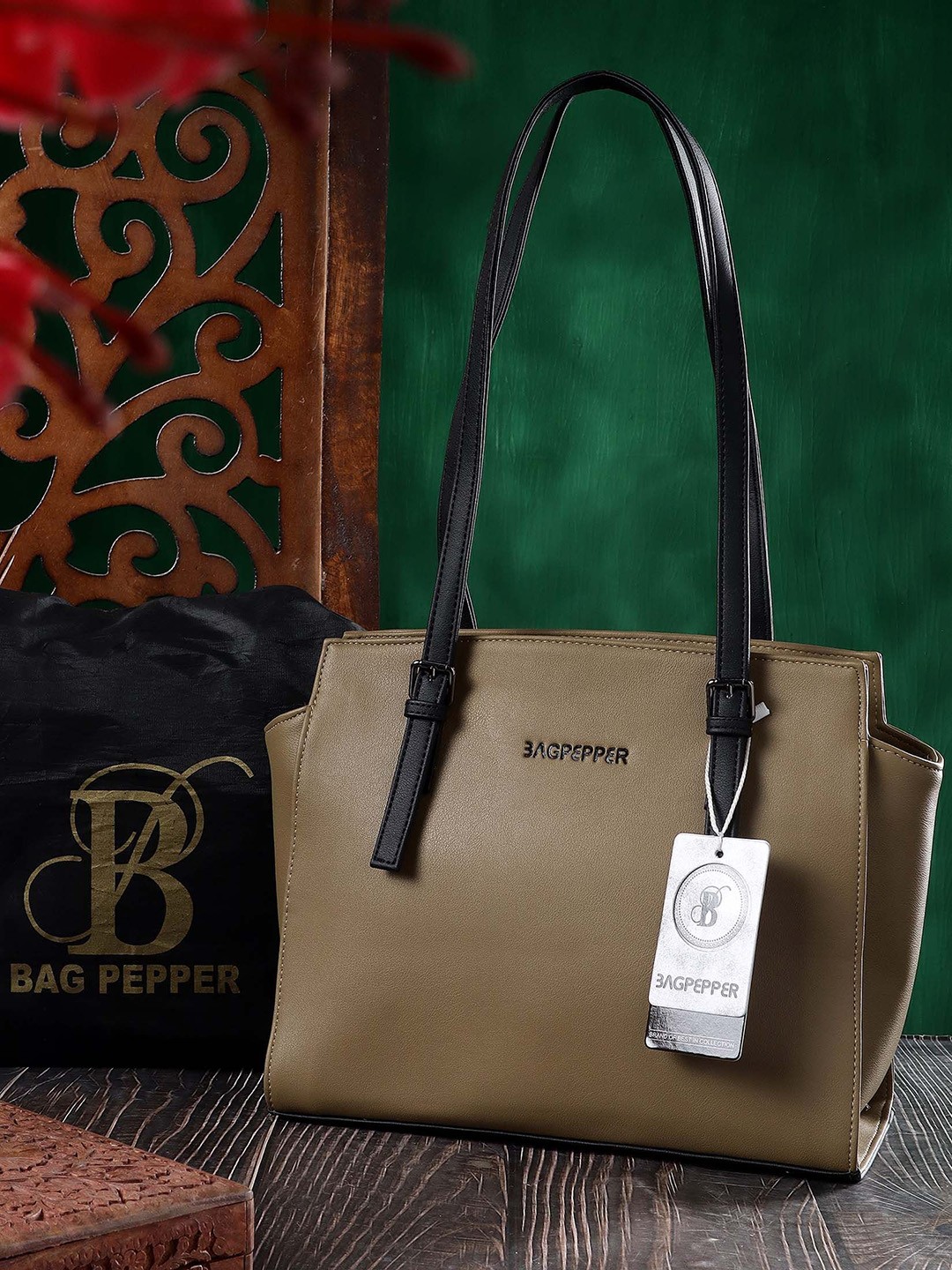 

Bag Pepper PU Structured Shoulder Bag with Applique, Olive