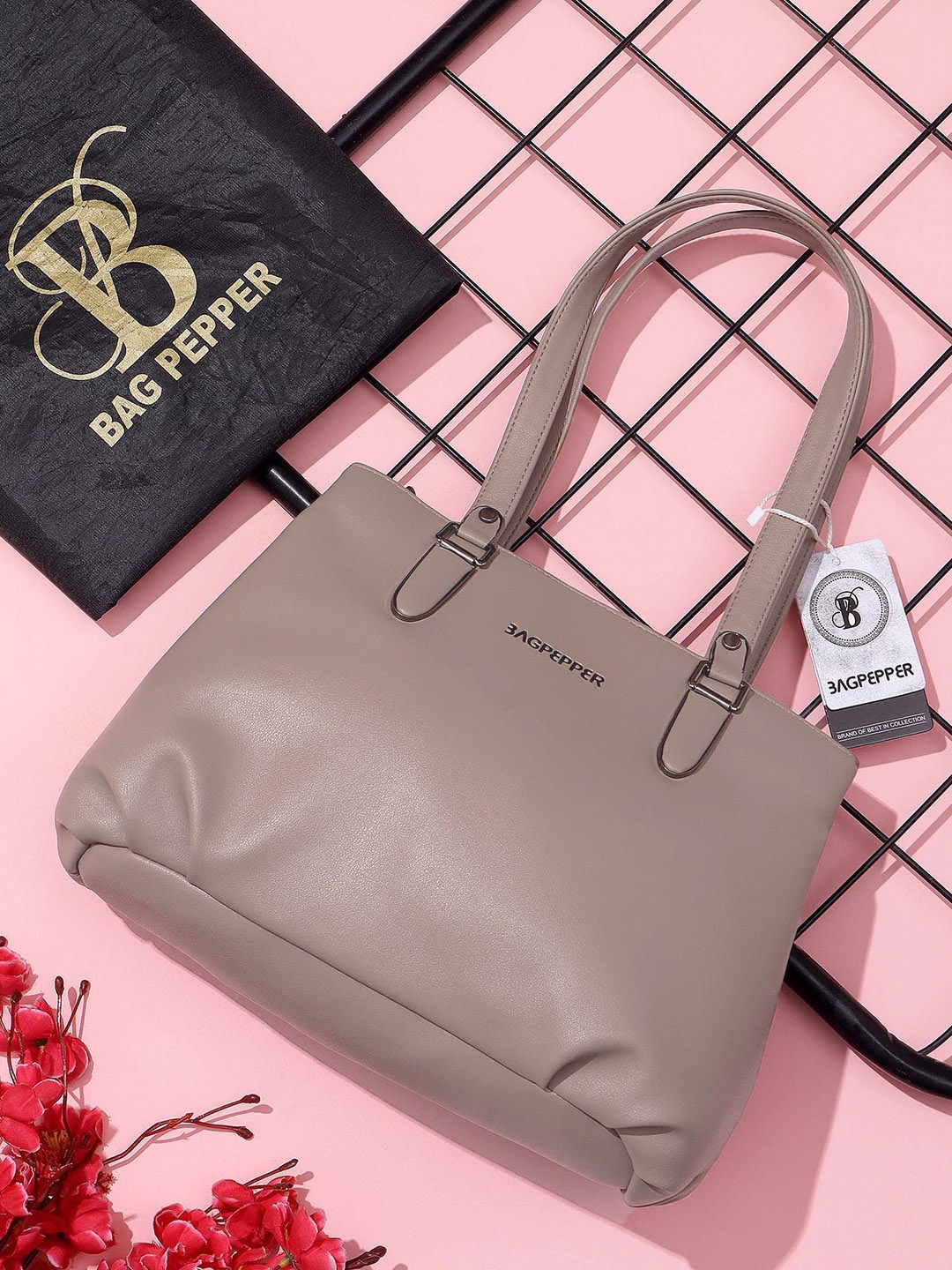 

Bag Pepper Textured PU Structured Shoulder Bag, Beige