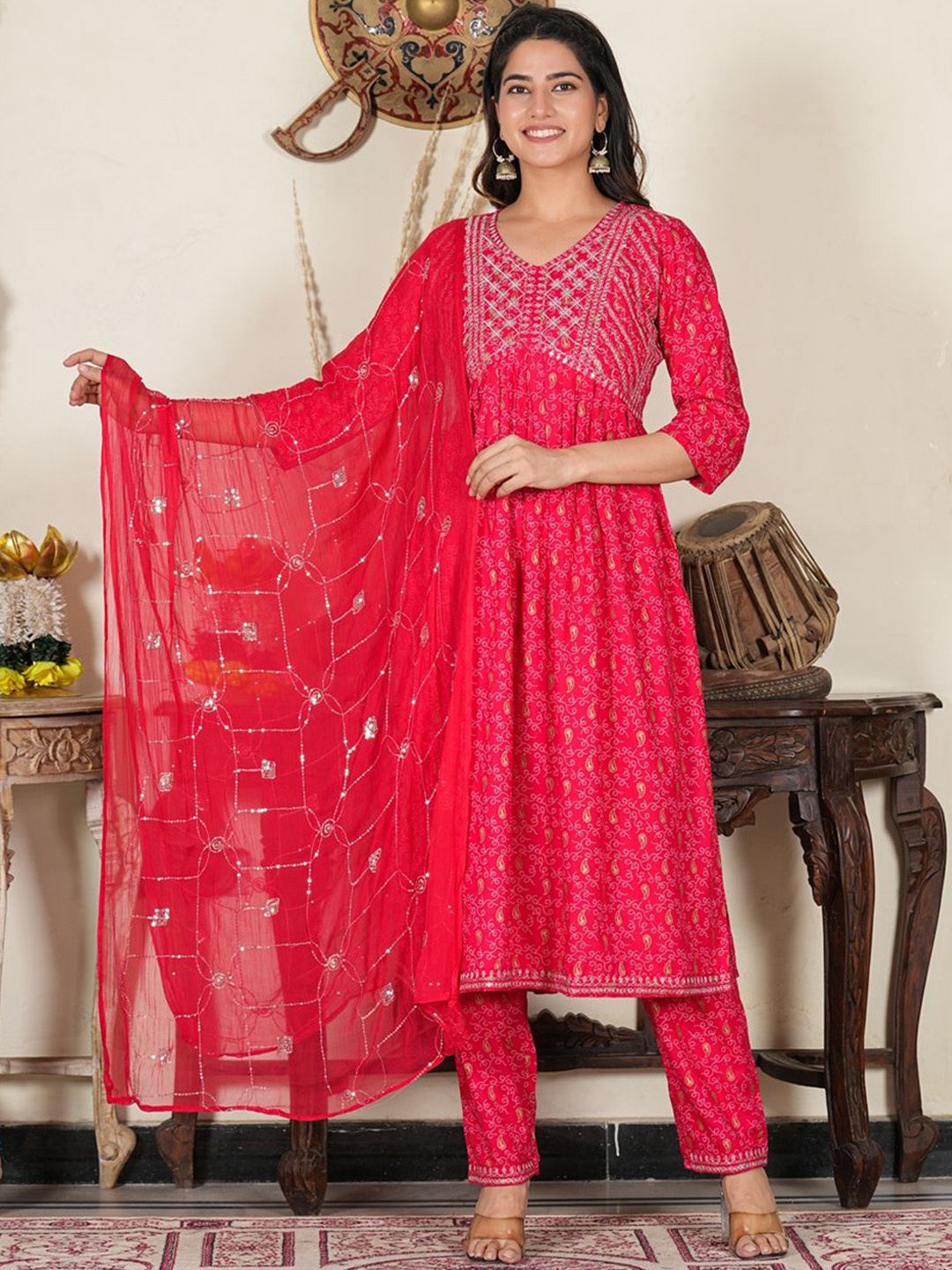 

KALINI Women Floral Printed Regular Kurta with Trousers & With Dupatta, Red