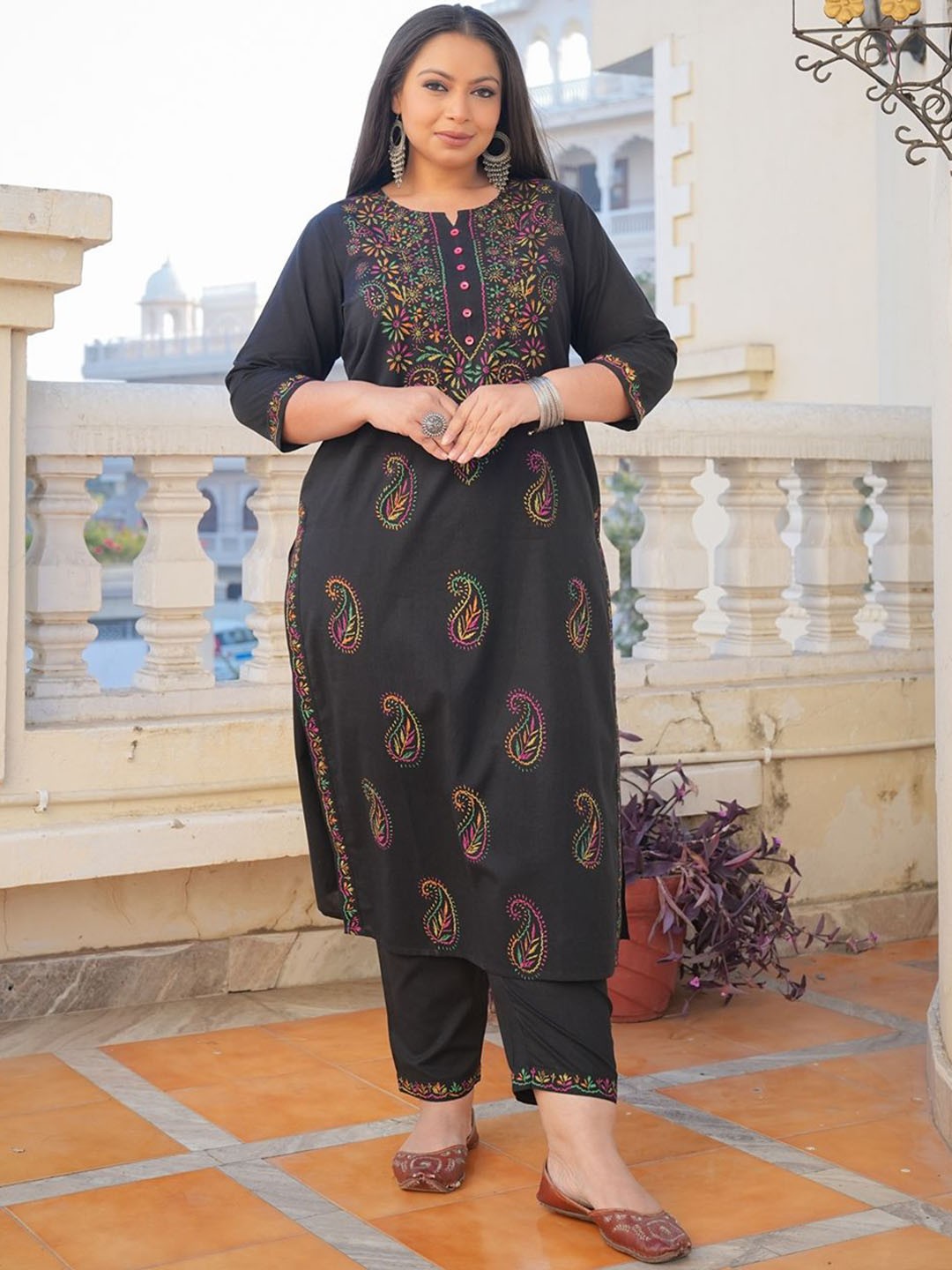 

KALINI Women Paisley Printed Regular Pure Cotton Kurta with Trousers, Black