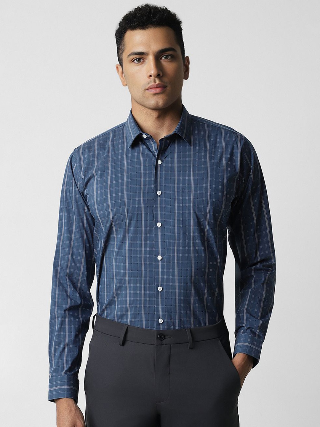 

Van Heusen Men Slim Fit Windowpane Checks Checked Formal Shirt, Blue
