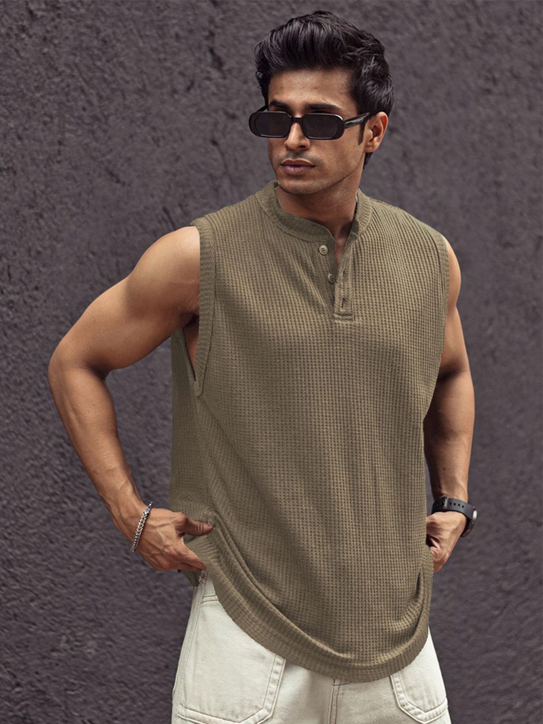 

Powerlook Men Self Design Henley Neck T-shirt, Green