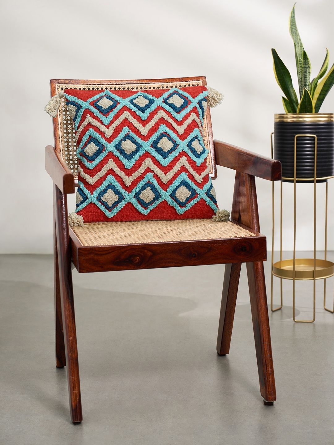

Living scapes by Pantaloons Blue & White Geometric Square Cushion Covers