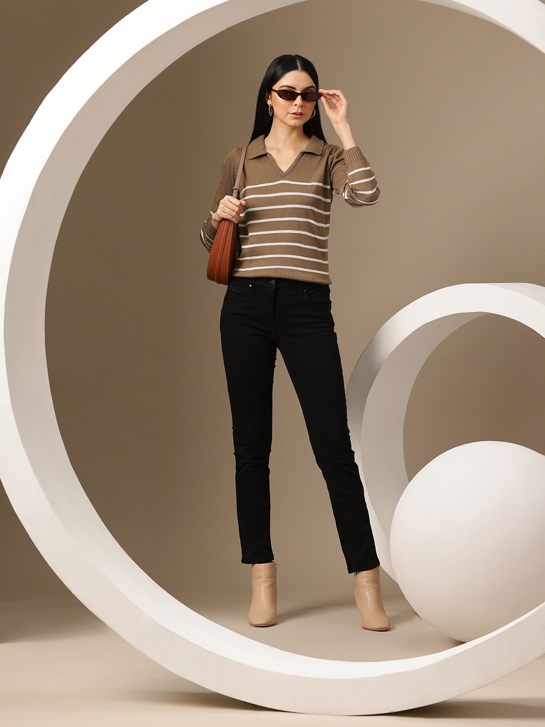

Chemistry V-Neck Striped Pullover, Brown