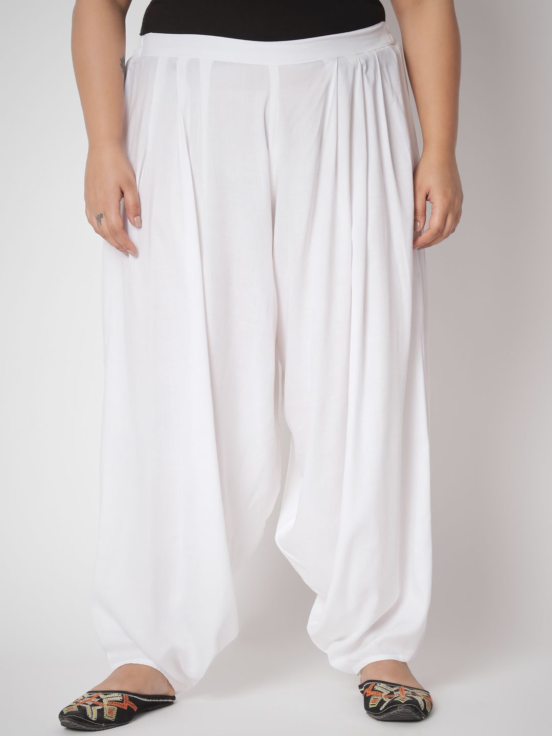 

9rasa Women Plus Size Harem Pants, White