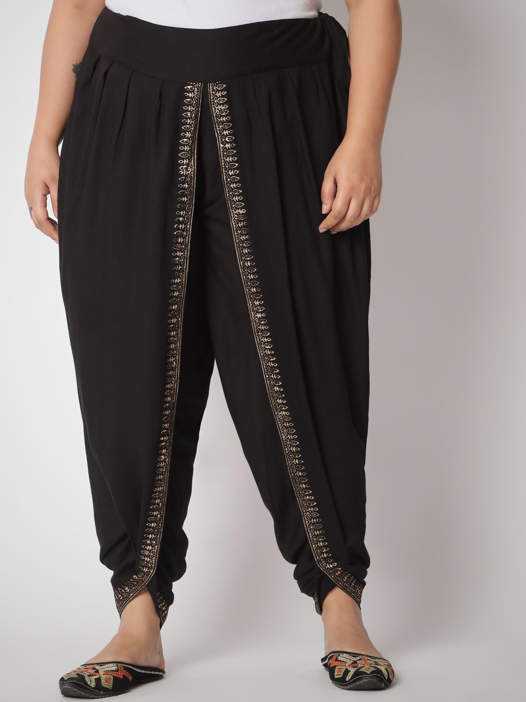 

9rasa Women Plus Size Block Printed Harem Pants, Black