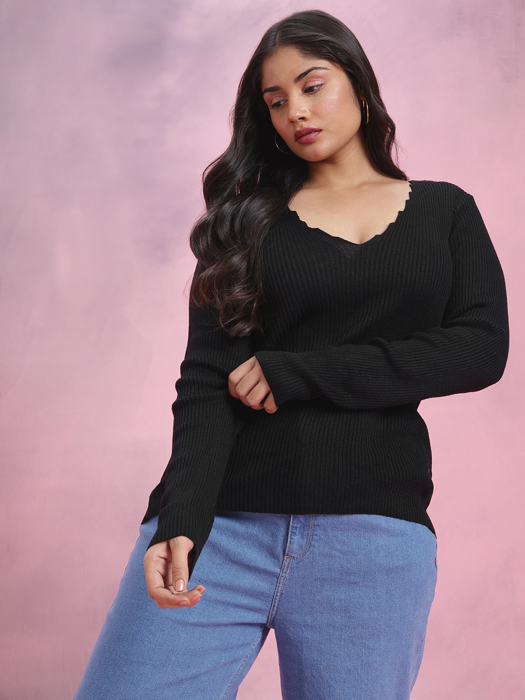 

DressBerry Curve Plus Size Scalloped Neck Pullover, Black