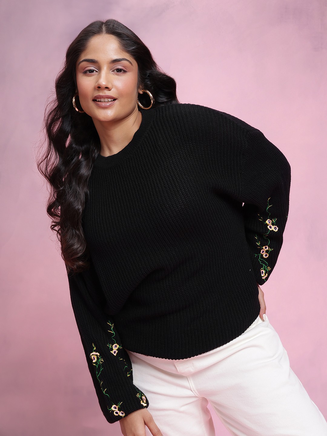 

DressBerry Curve Plus Size Embroidered Sleeves Ribbed Pullover, Black