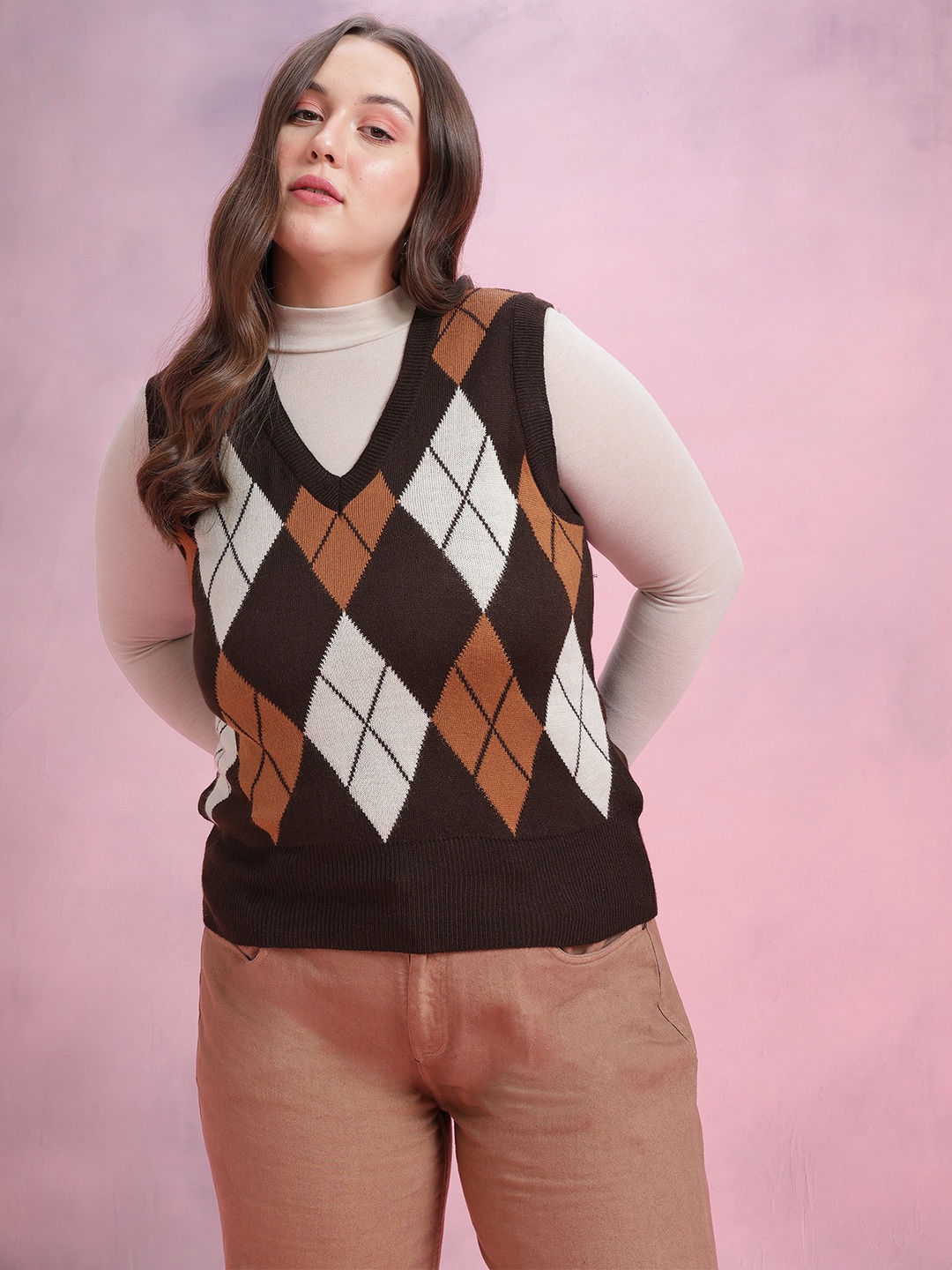 

DressBerry Curve Plus Size Argyle Acrylic Sweater Vest, Brown