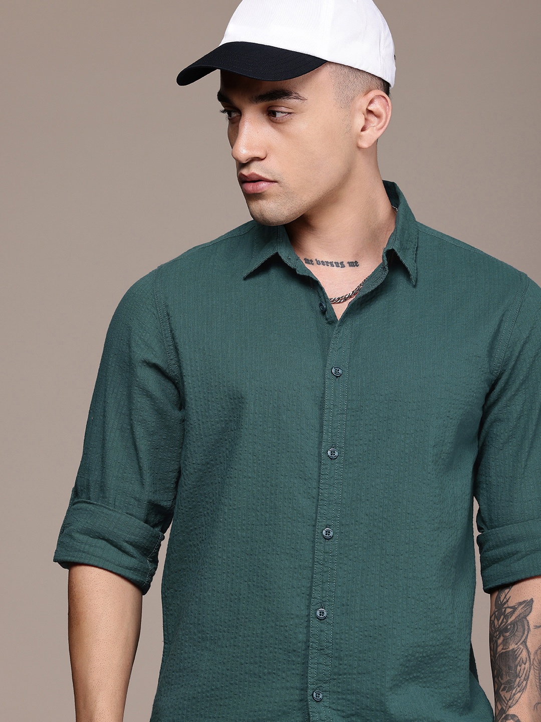 

The Roadster Life Co. Seersucker Self Striped Opaque Pure Cotton Casual Shirt, Green