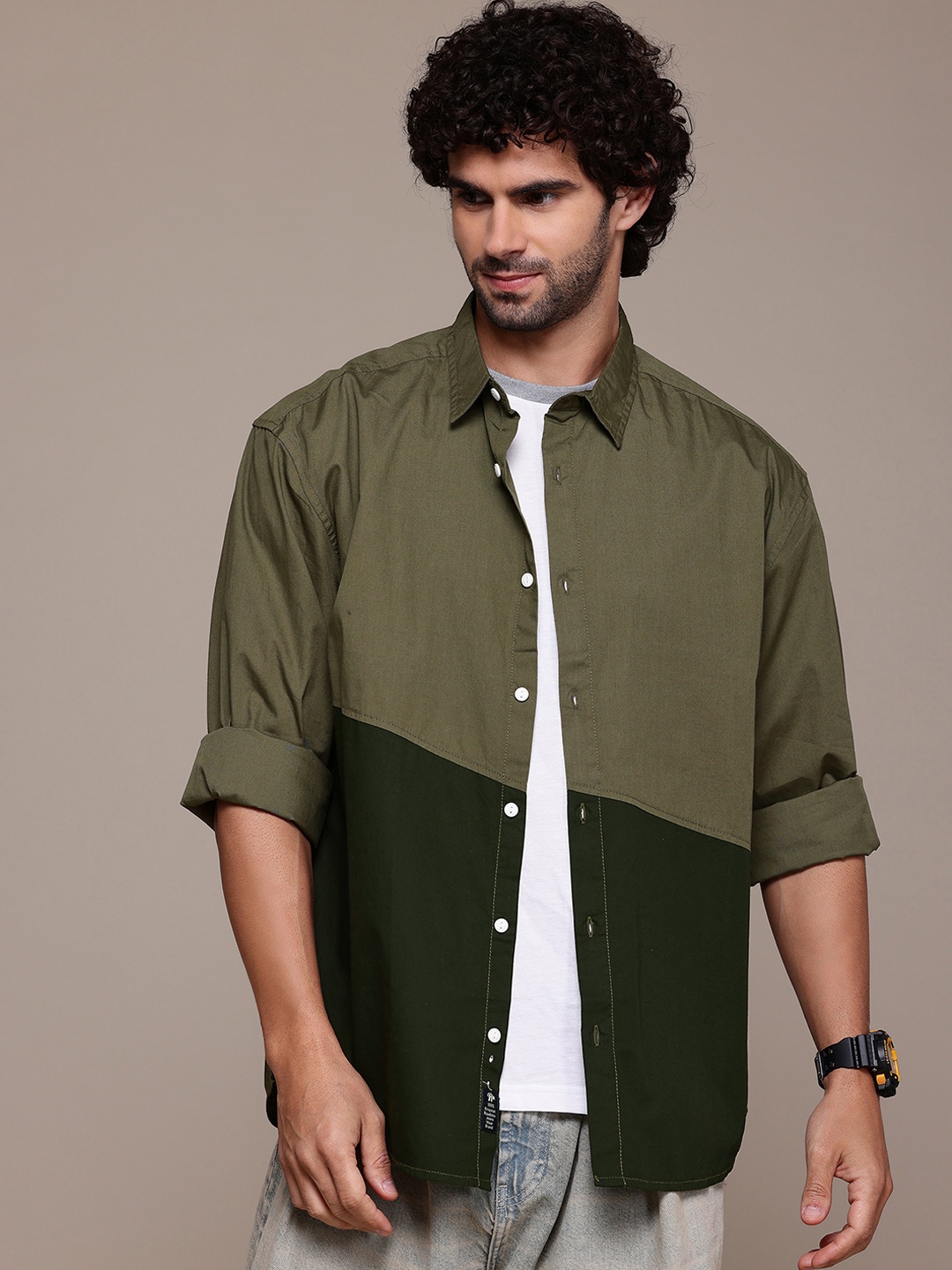 

The Roadster Lifestyle Co. Pure Cotton Colourblocked Relaxed Casual Shirt, Green