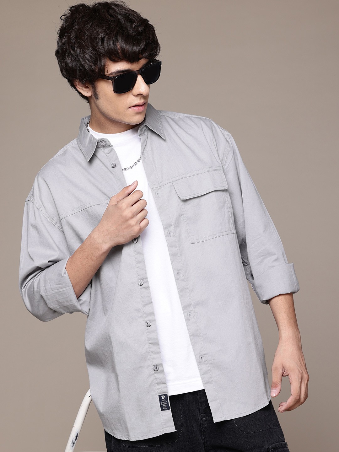 

The Roadster Lifestyle Co. Solid Pure Cotton Casual Shirt, Grey