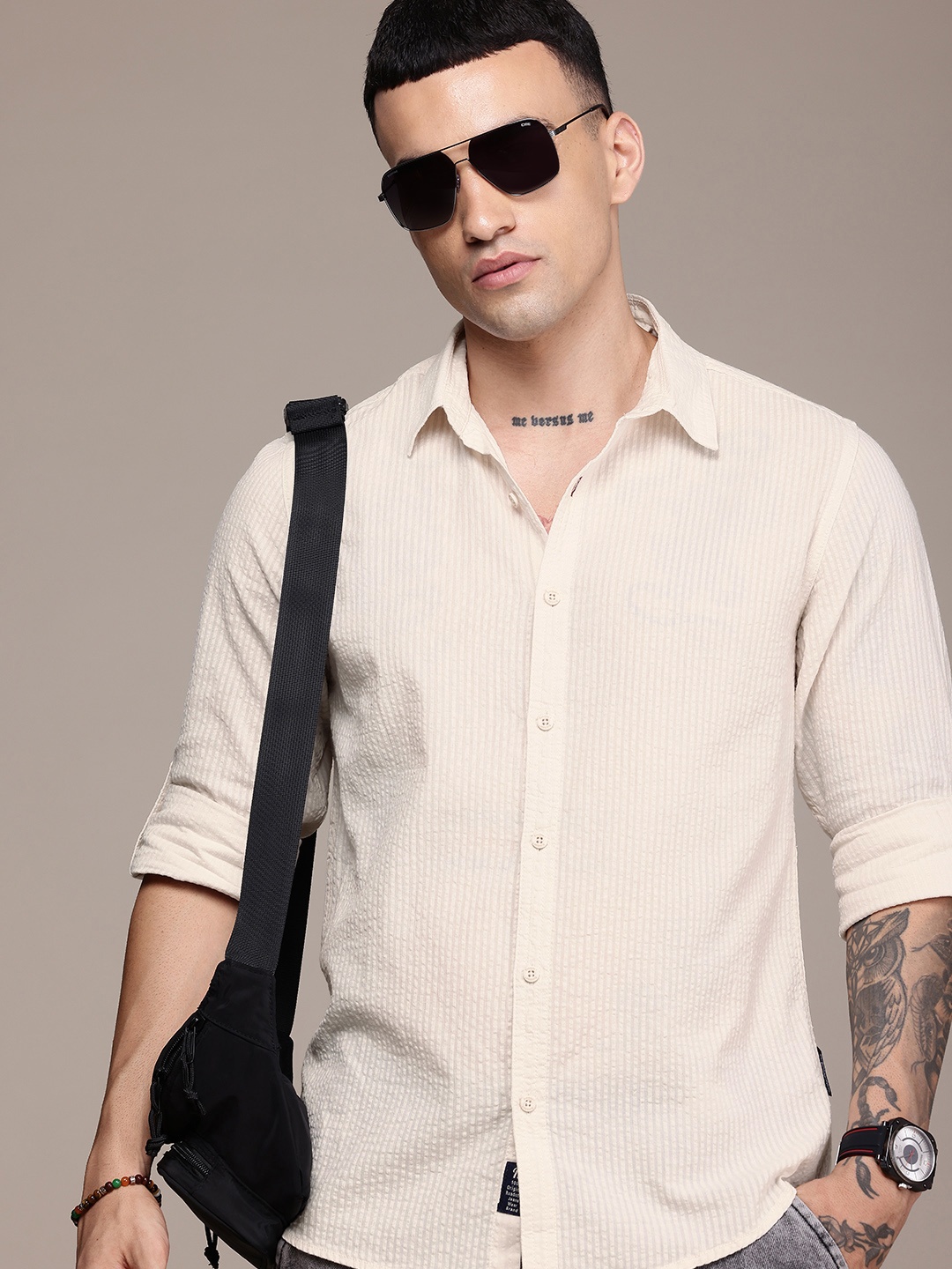 

The Roadster Life Co. Seersucker Self-Striped Pure Cotton Casual Shirt, Off white