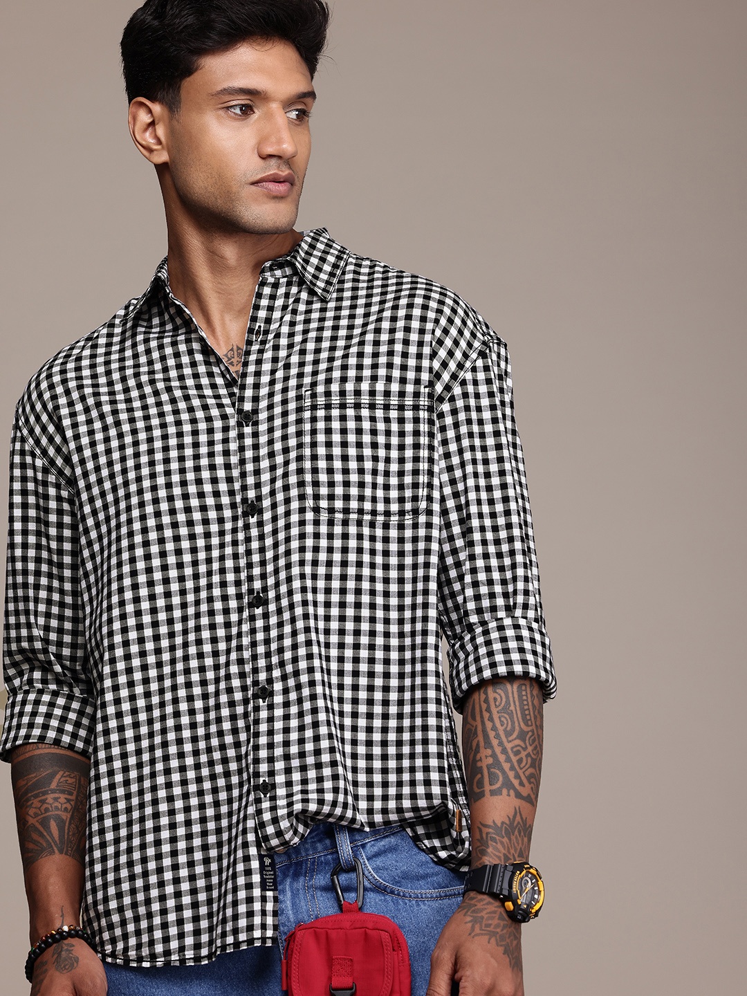

The Roadster Life Co. Gingham Checks Opaque Relaxed Fit Casual Shirt, Black