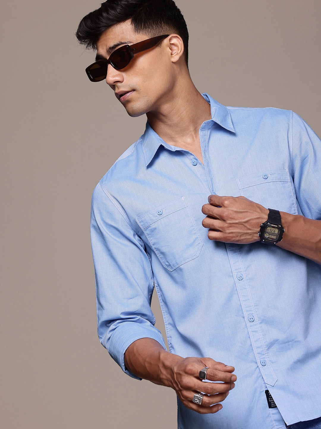 

The Roadster Life Co. Solid Spread Collar Casual Shirt, Blue