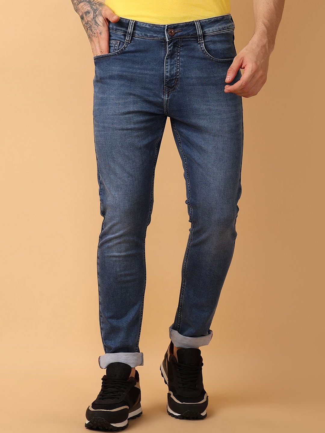 

V-Mart Men Slim Fit Mid-Rise Light Fade Jeans, Blue