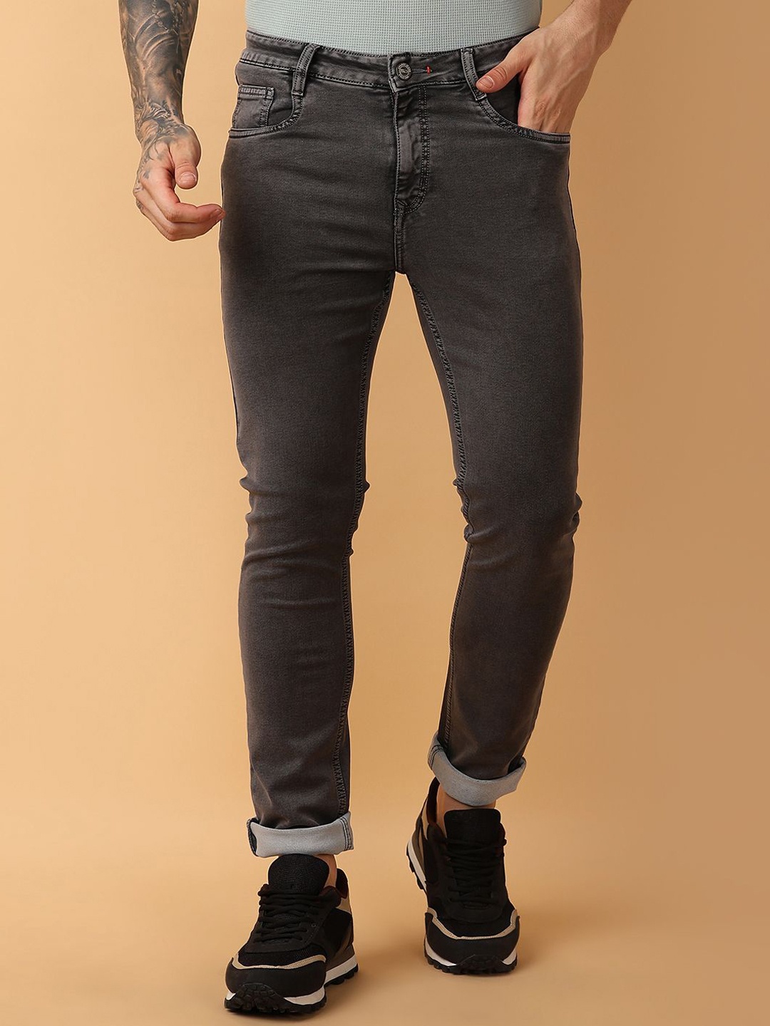 

V-Mart Men Slim Fit Mid-Rise Jeans, Grey