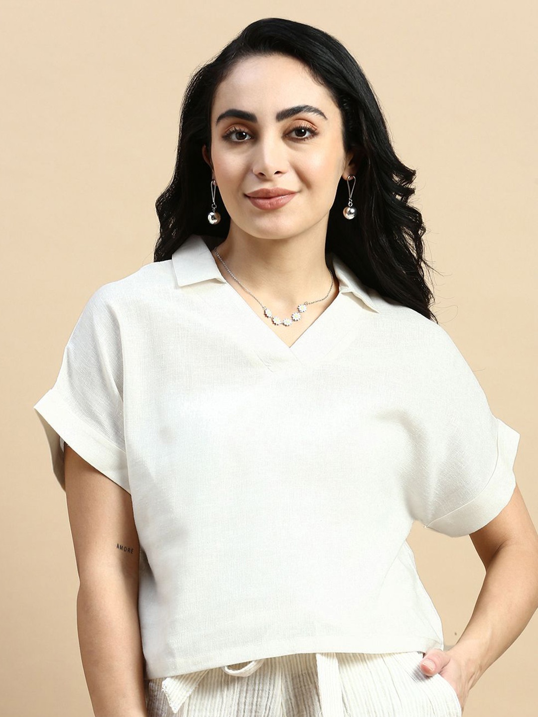 

De Moza Solid Shirt Collar Boxy Crop Top, Off white