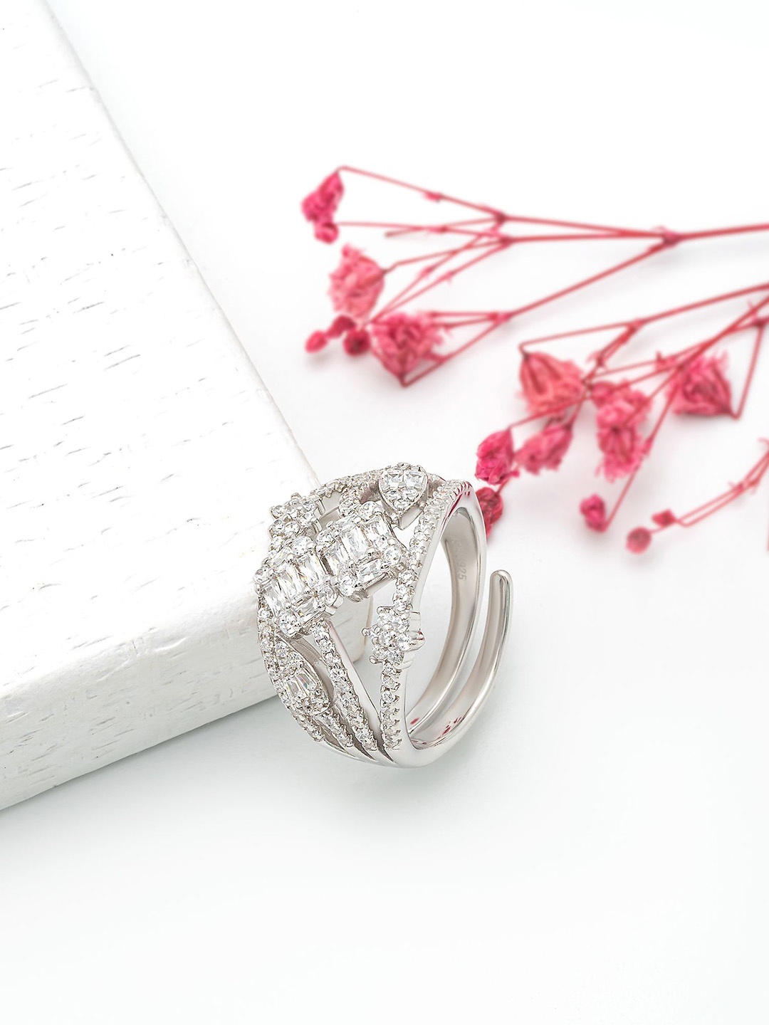 

SILBERRY 925 Sterling Silver Rhodium-Plated CZ-Studded Finger Ring
