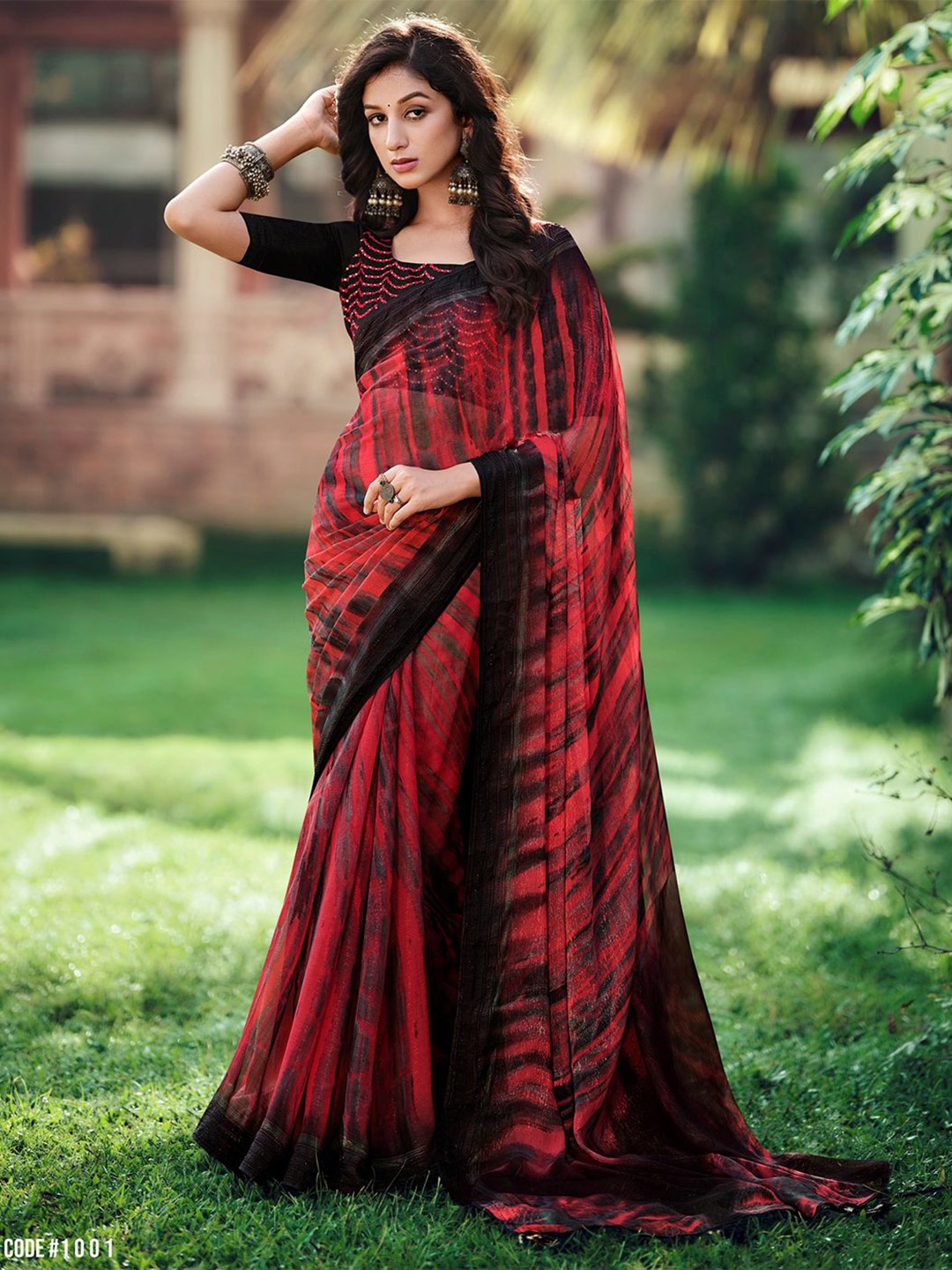 

SANSKAR Tie and Dye Zari Silk Blend Saree, Maroon