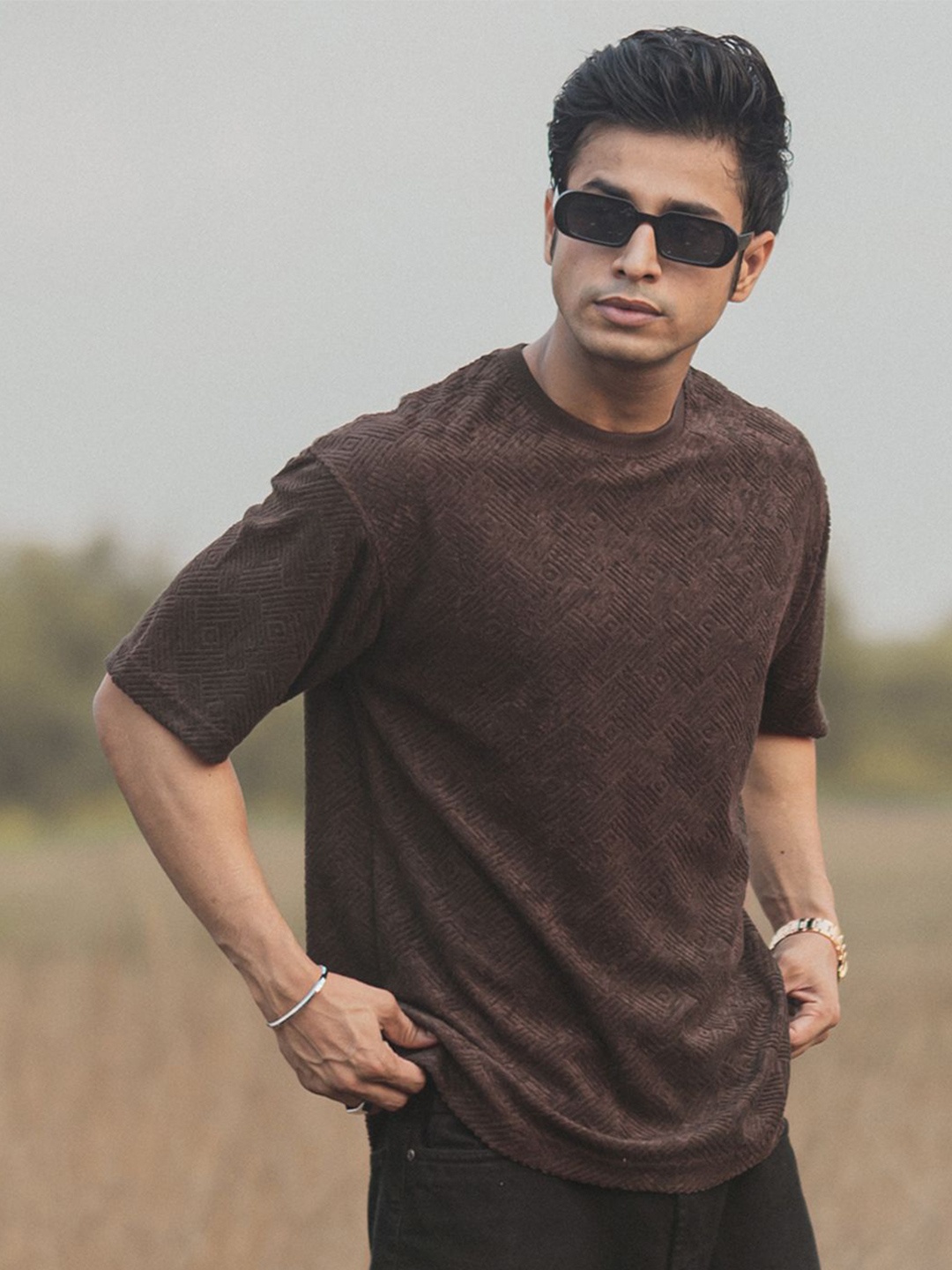 

Powerlook Men Round Neck Oversized T-shirt, Brown