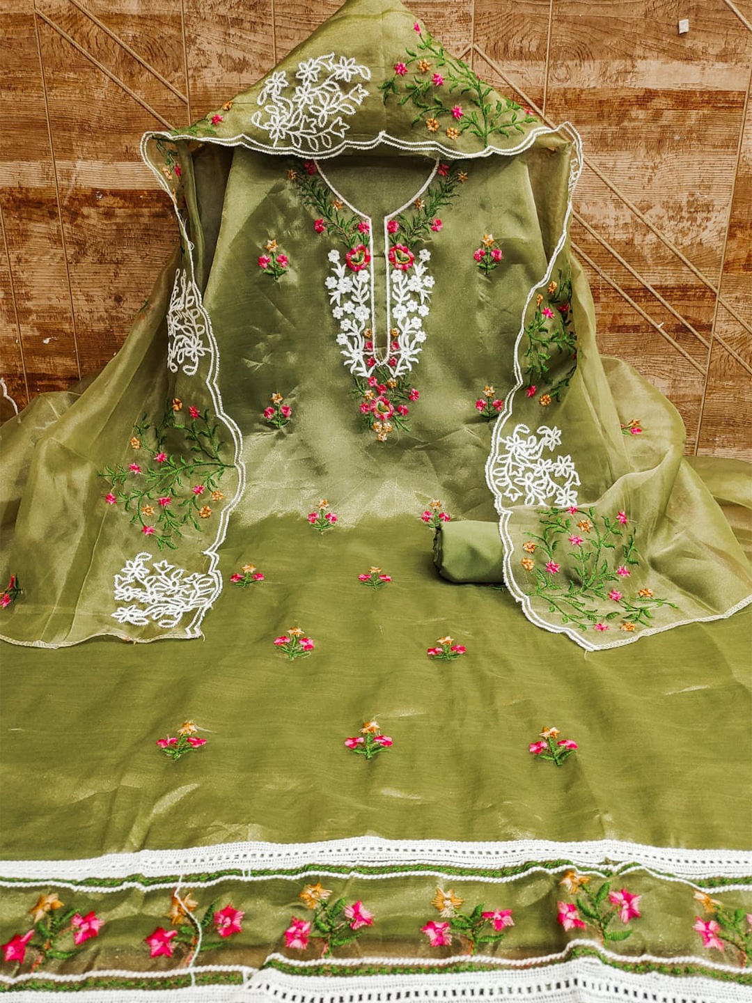 

mimi design Organza Unstitched Dress Material, Green