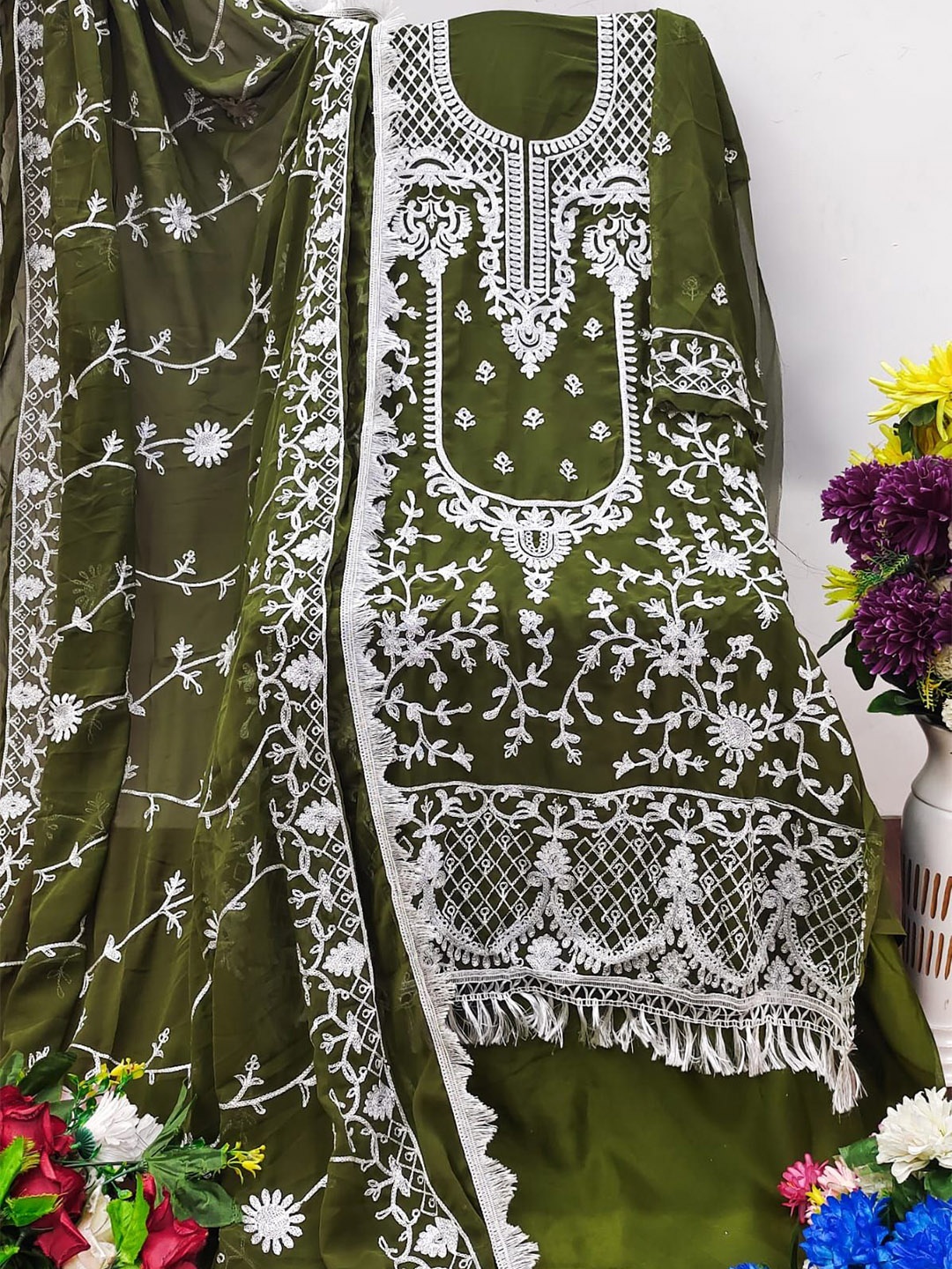 

mimi design Unstitched Dress Material, Green